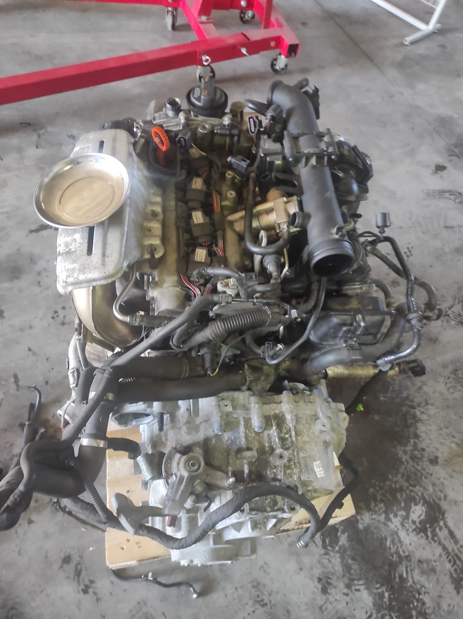 Wyjęty silnik przygotowany do montażu w Need for Fix Mokobody